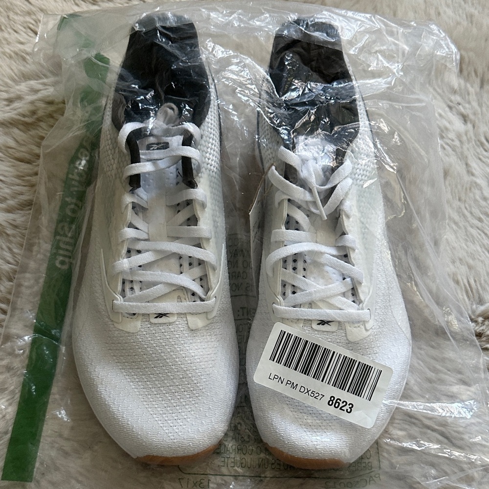 Men’s Reebok sneakers new with tag